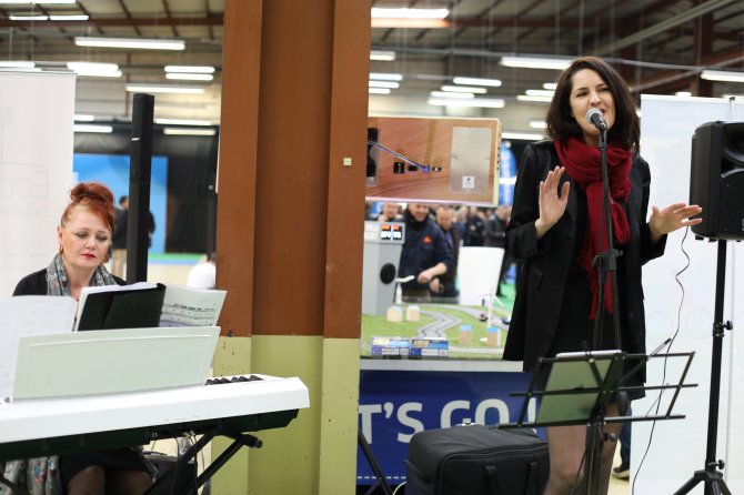 Evènement du 20 mars - DUGNY : 1522773771.img_8347.chanteuse.et.pianiste.jpg